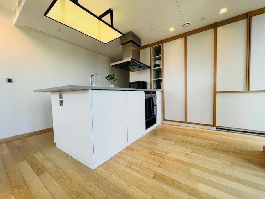 New Manhattan Loft Gardens Stratford London Exterior photo