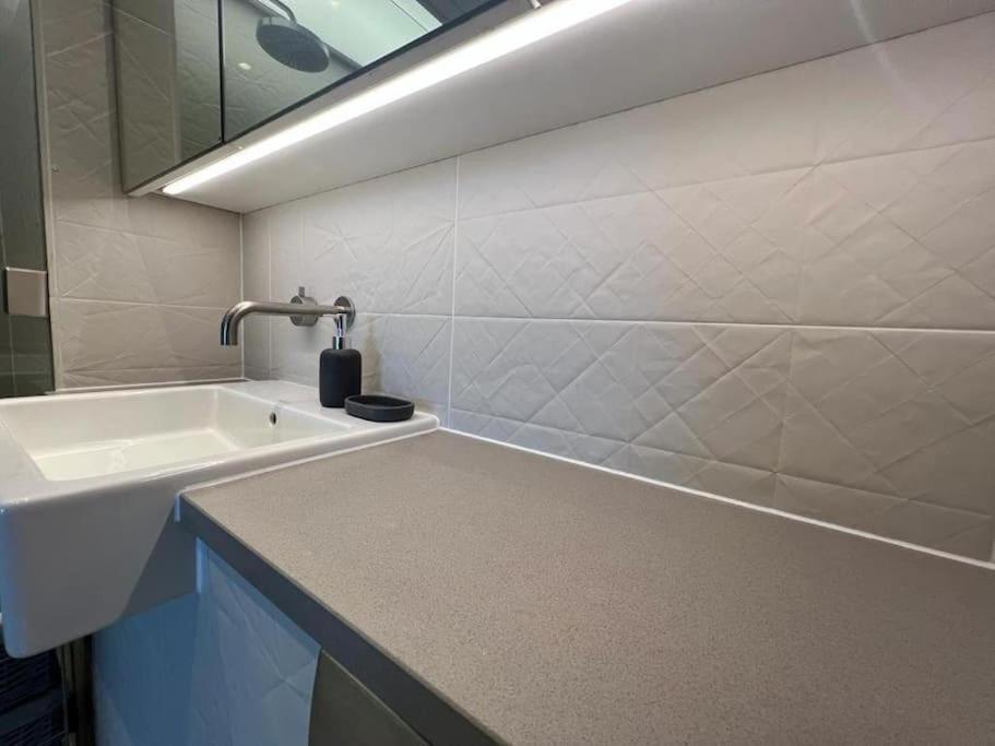 New Manhattan Loft Gardens Stratford London Exterior photo